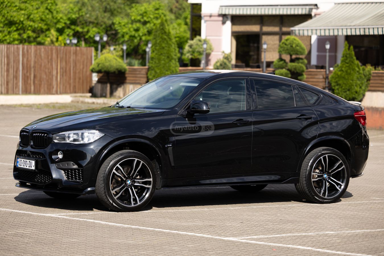 BMW X6 2015 — photo 2