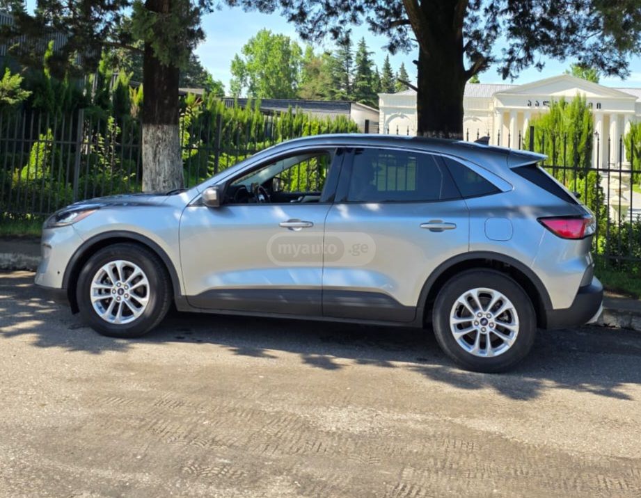 Ford Escape 2021 — photo 2