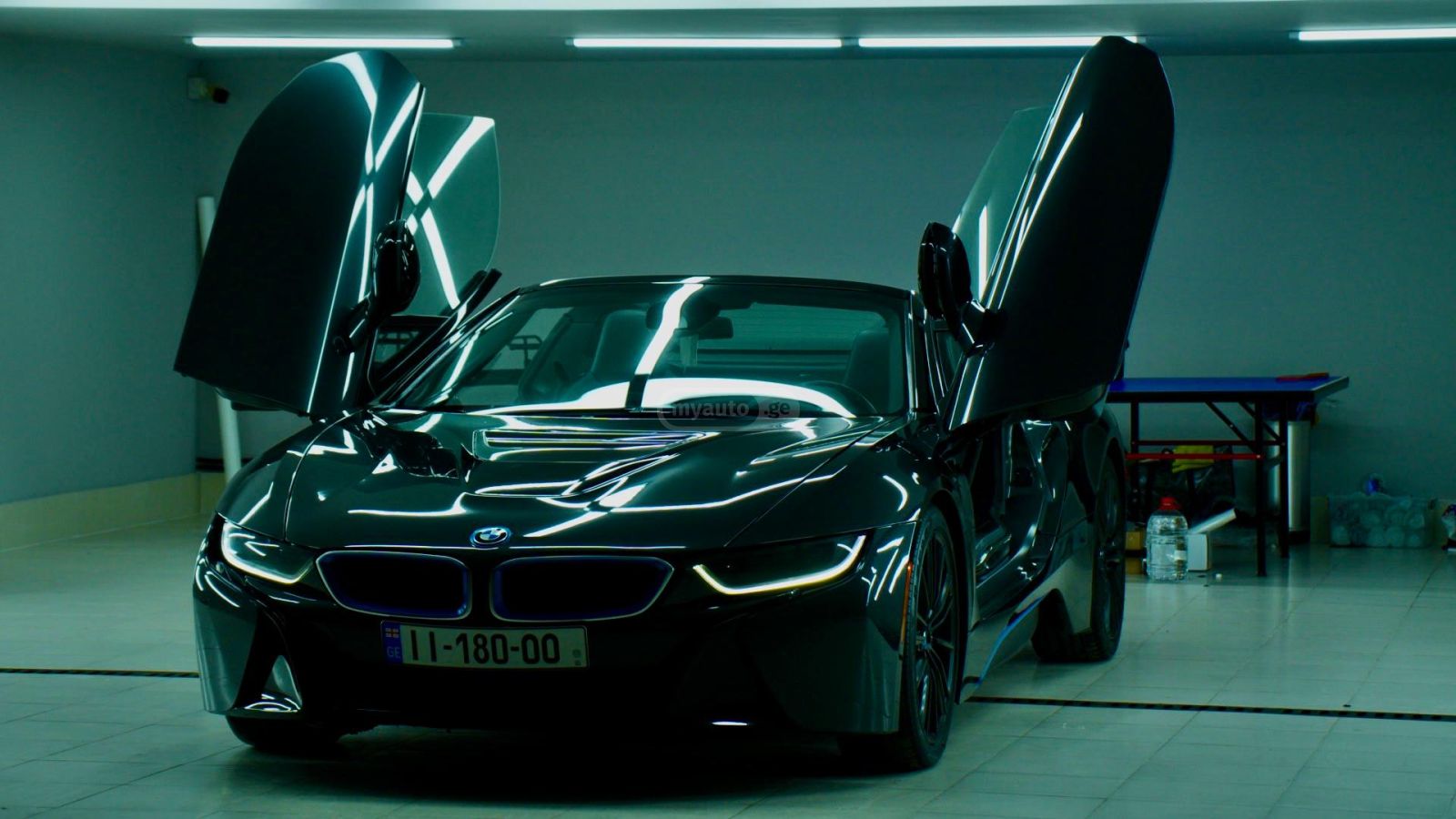 BMW i8 2019 — photo 2