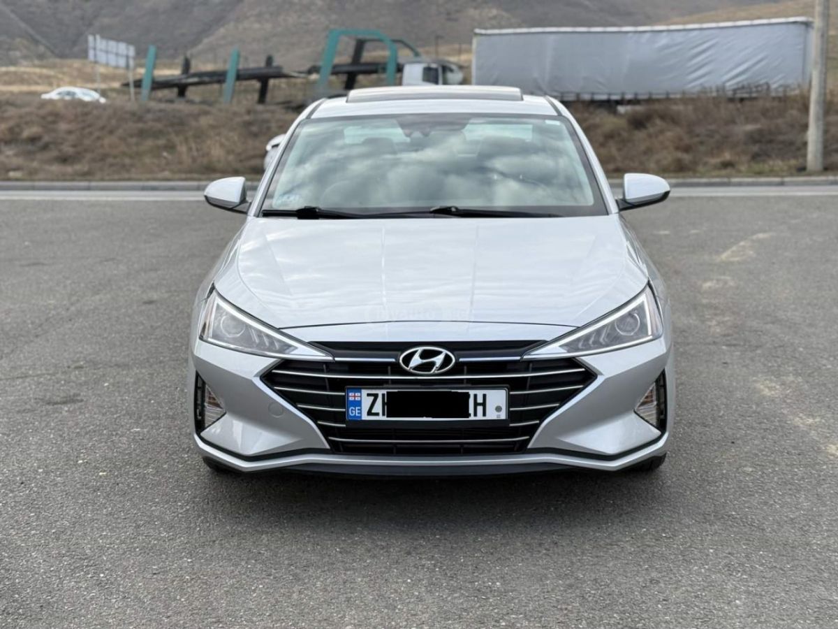 Hyundai Elantra 2019 — photo 2