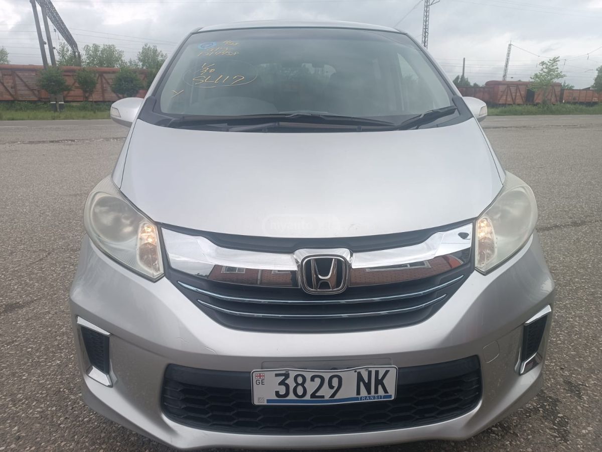 Honda Freed 2016 — photo 2