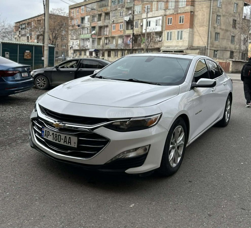 Chevrolet Malibu 2020 — photo 2