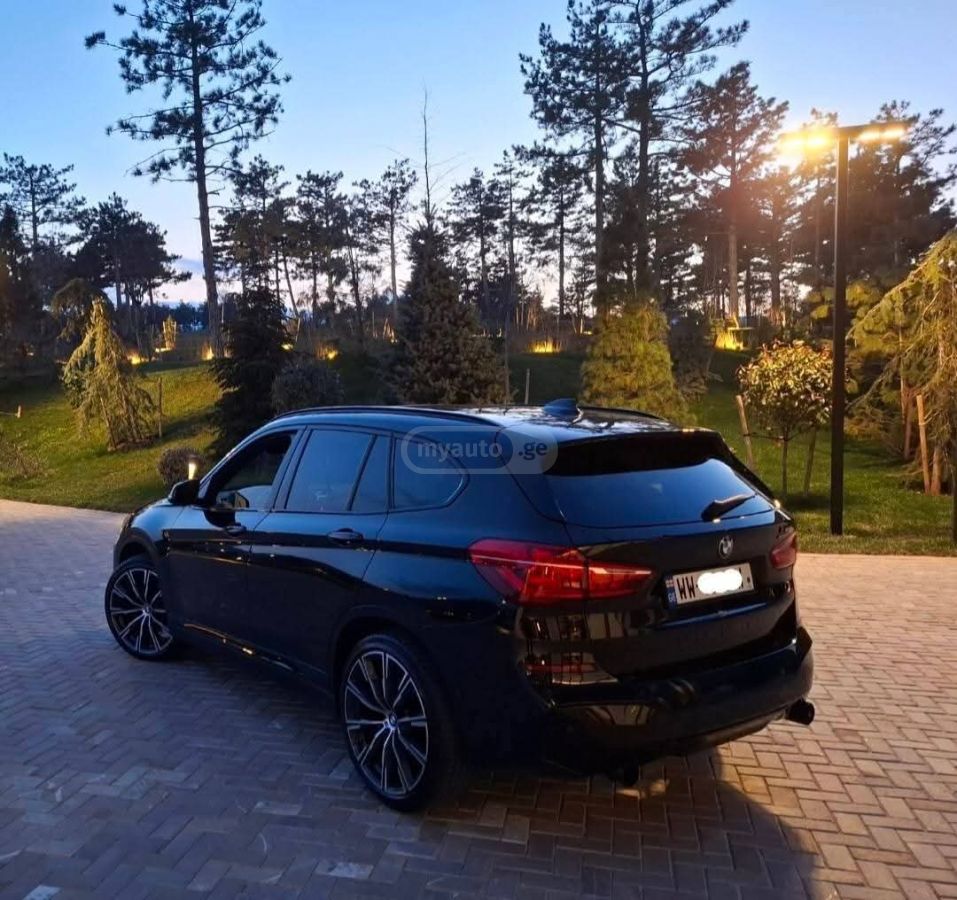 BMW X1