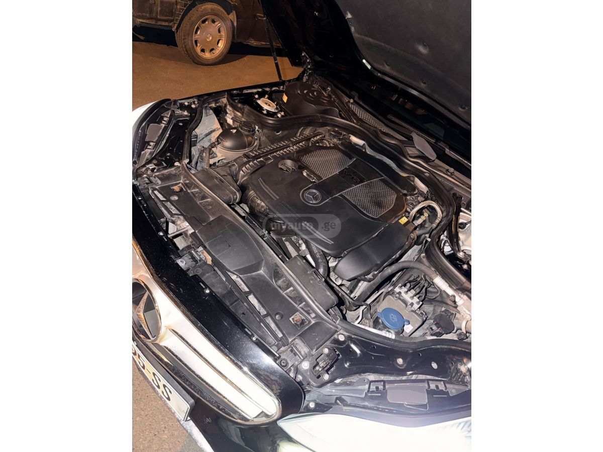 Mercedes-Benz E 350 2015 — photo 2