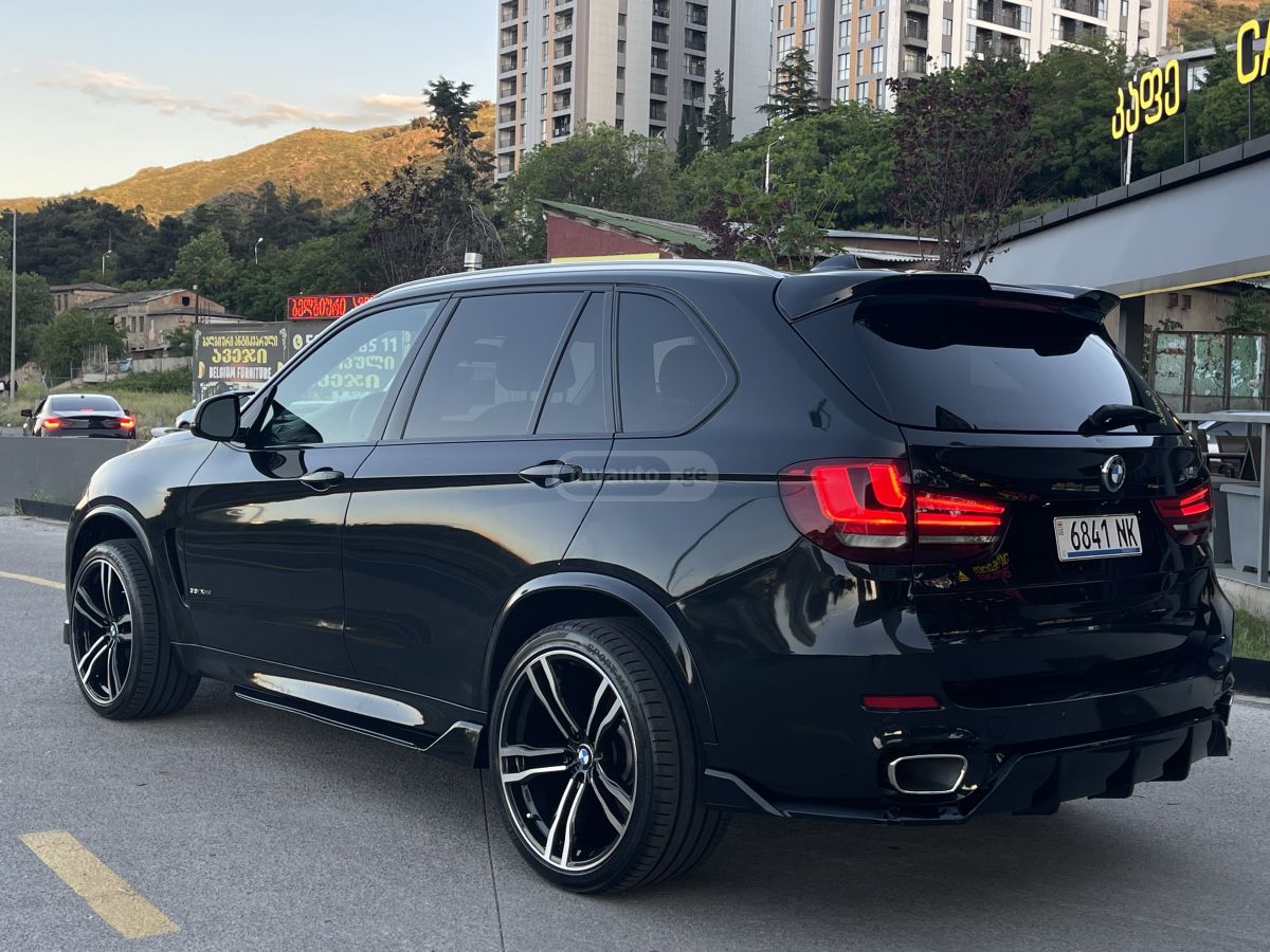 BMW X5 2017 — photo 2
