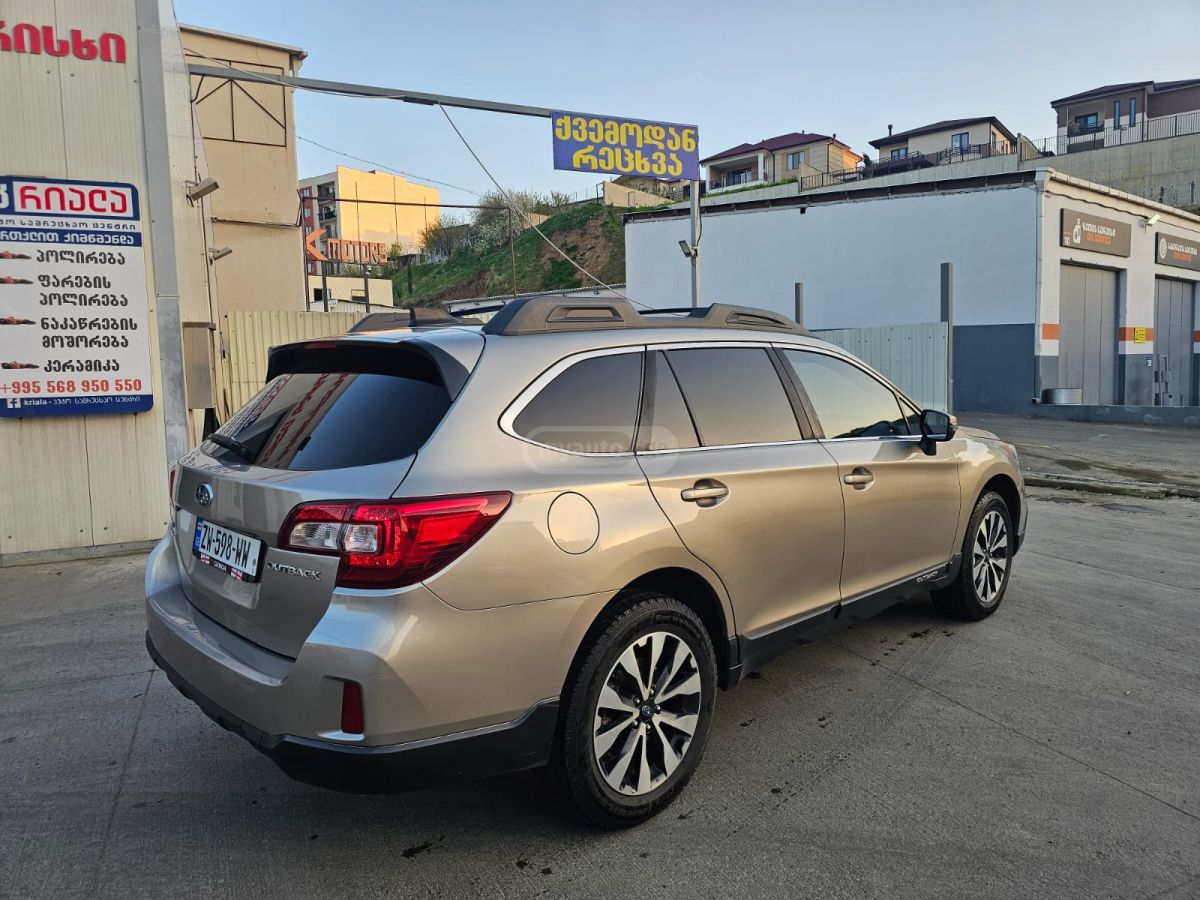 Subaru Outback 2017 — photo 2