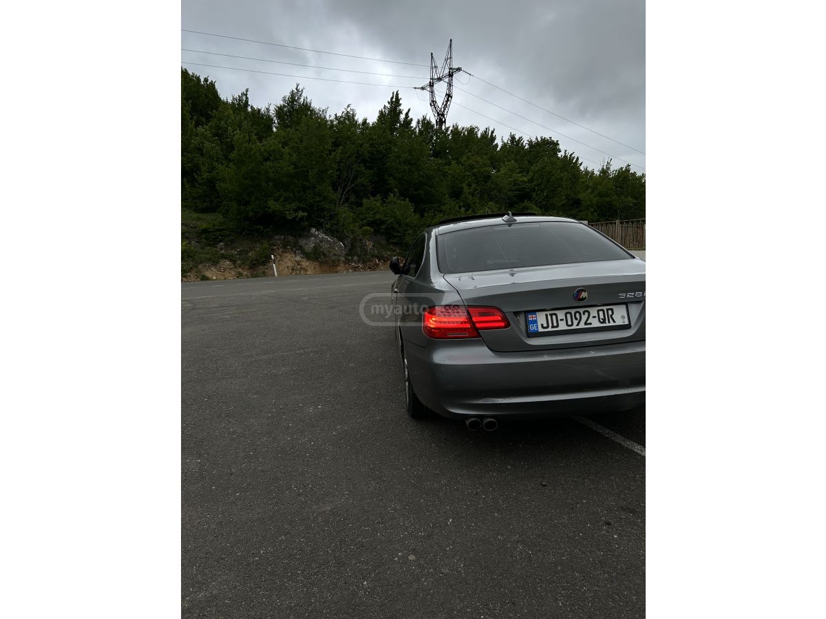 BMW 328 2011 — photo 2