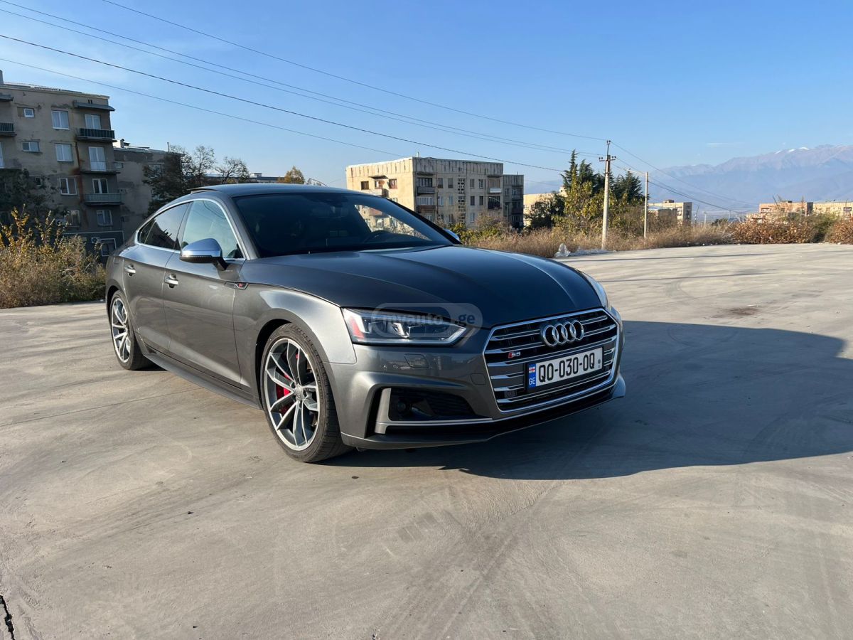 Audi S5