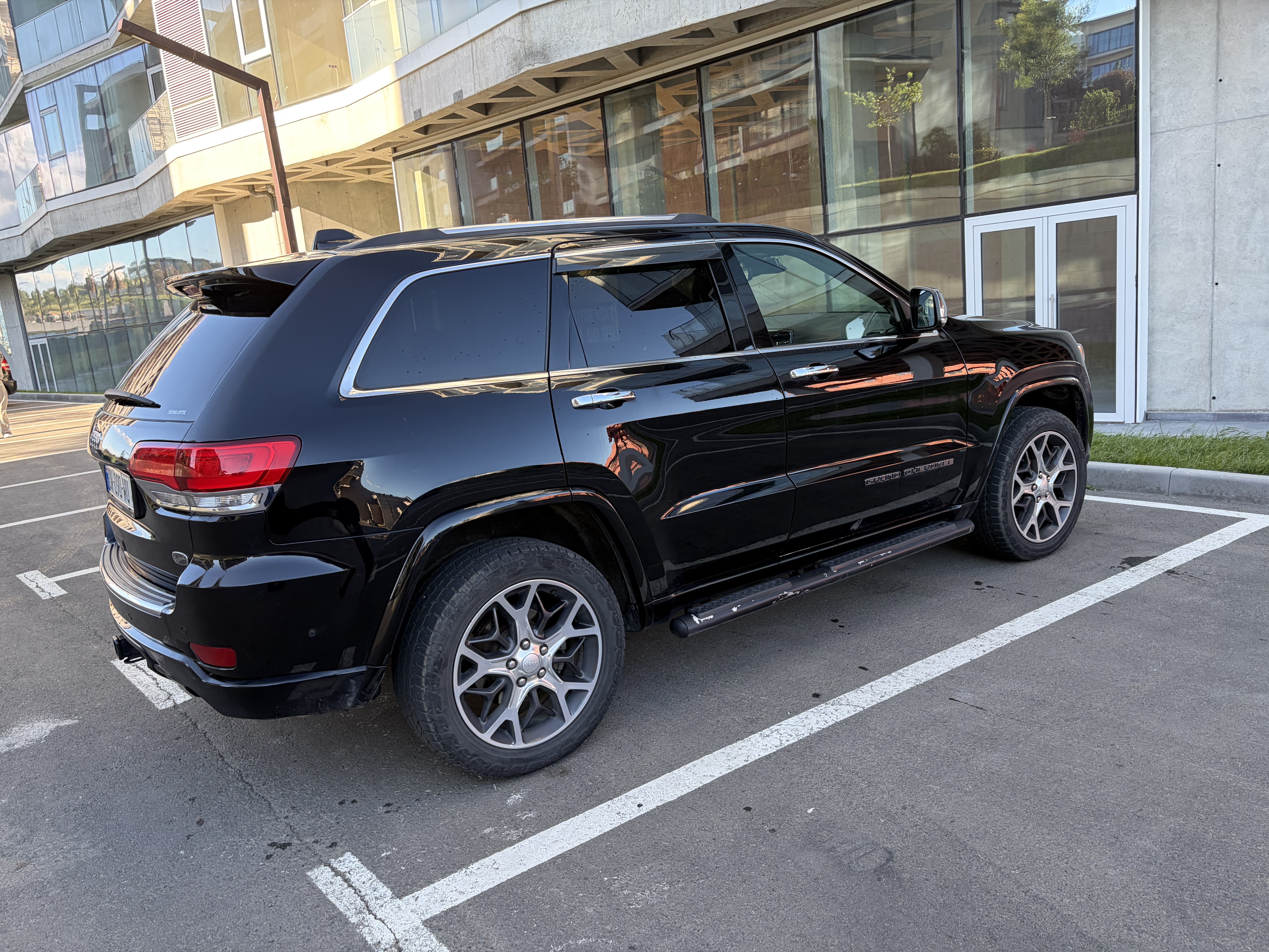 Jeep Grand Cherokee 2019 — photo 2