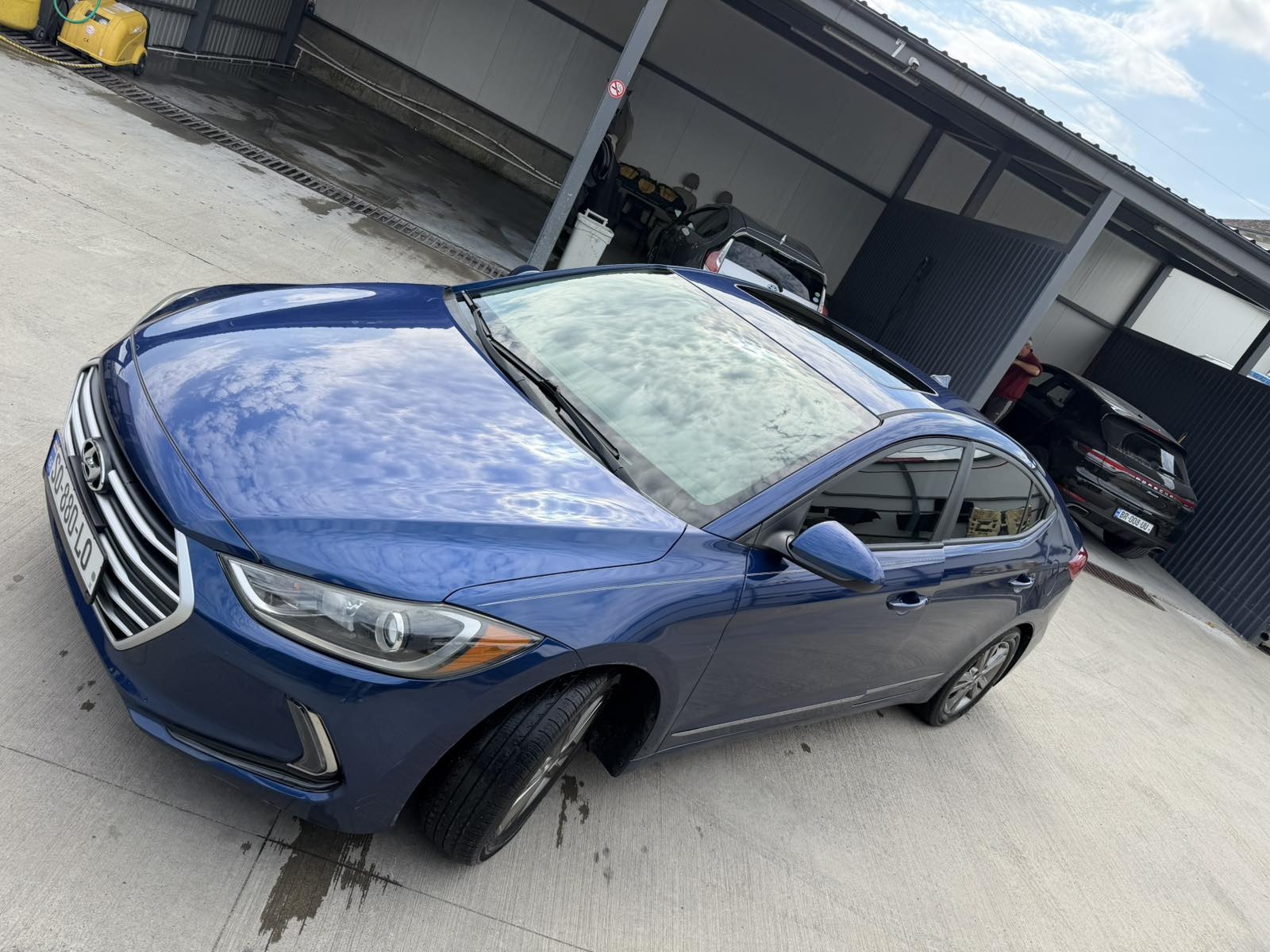 Hyundai Elantra 2017 — photo 2
