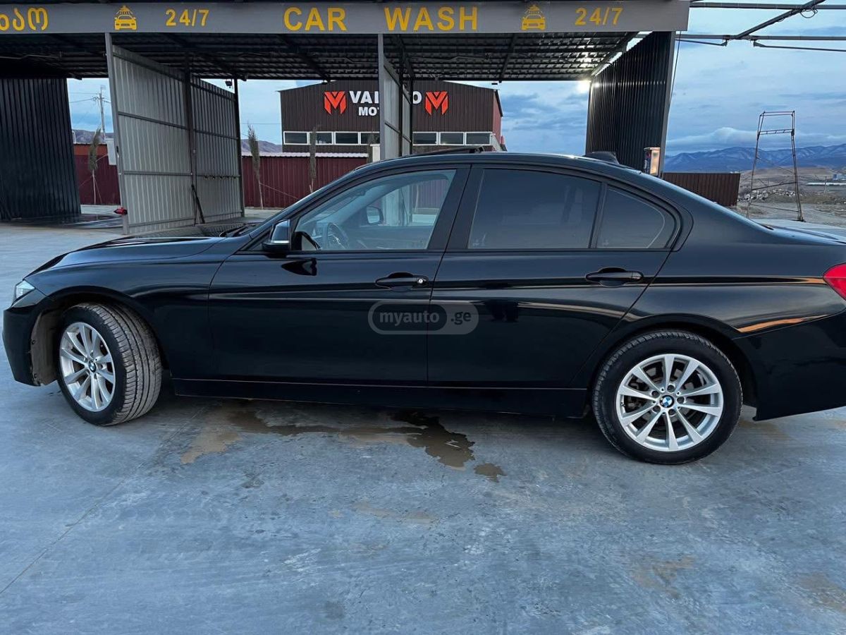 BMW 320 2016 — photo 2