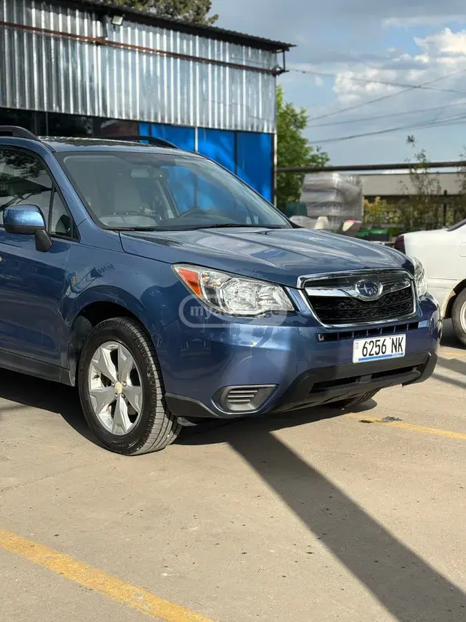 Subaru Forester 2015 — photo 2