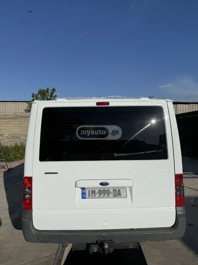 Ford Transit 2011 — photo 2