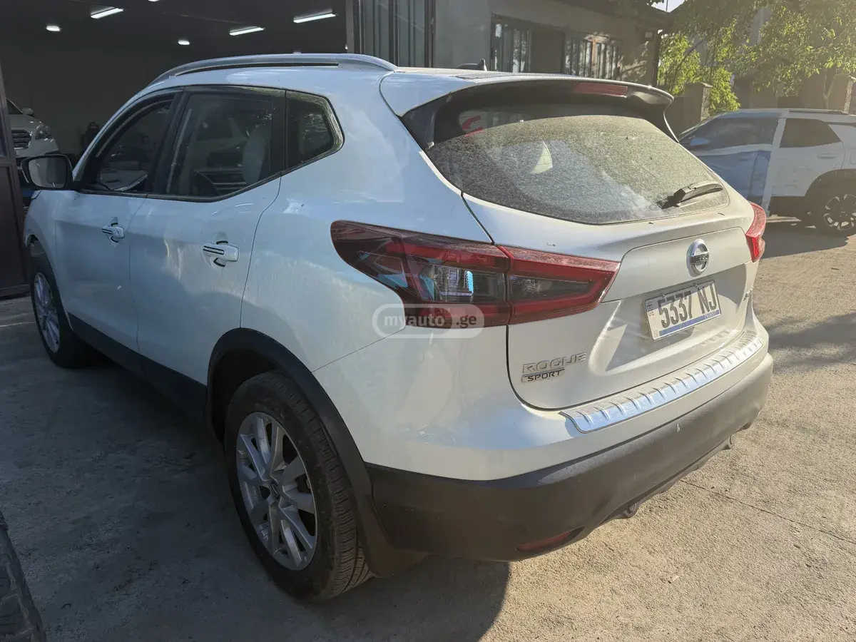 Nissan Rogue Sport 2022 — photo 2