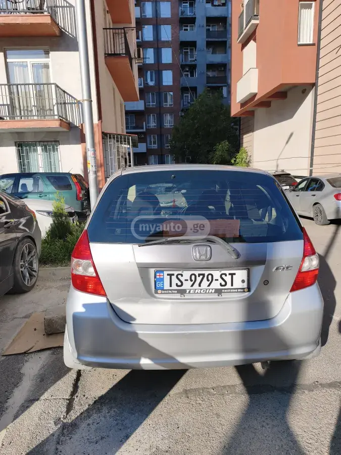 Honda Fit 2002 — photo 2