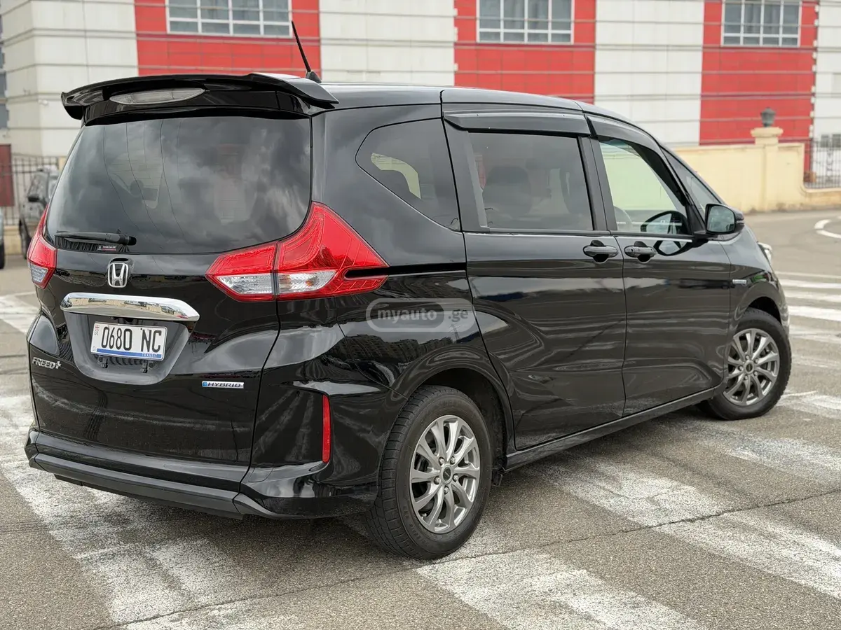 Honda Freed 2018 — photo 2