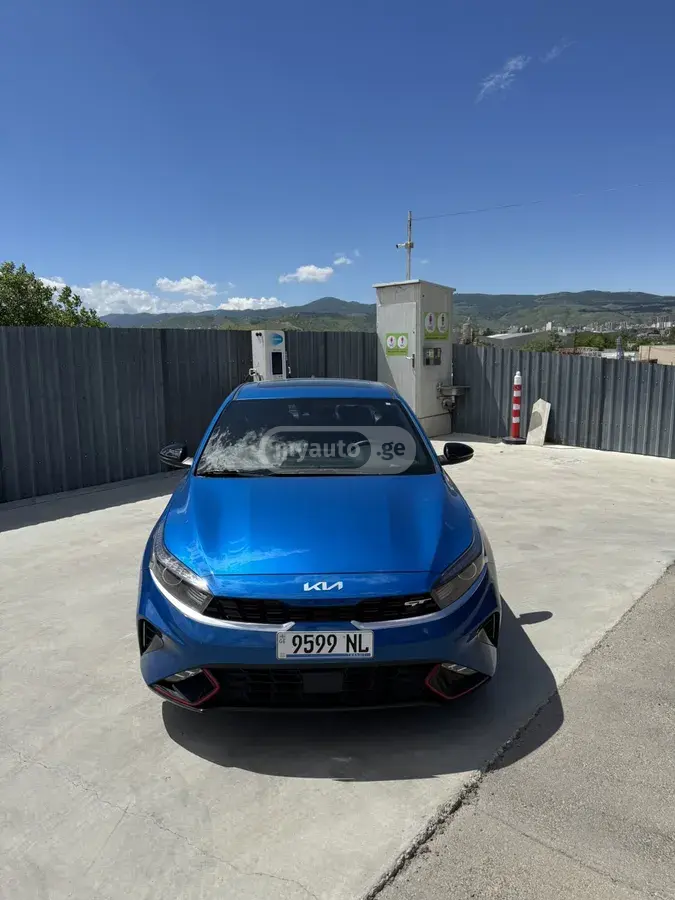 Kia Forte 2023 — photo 2