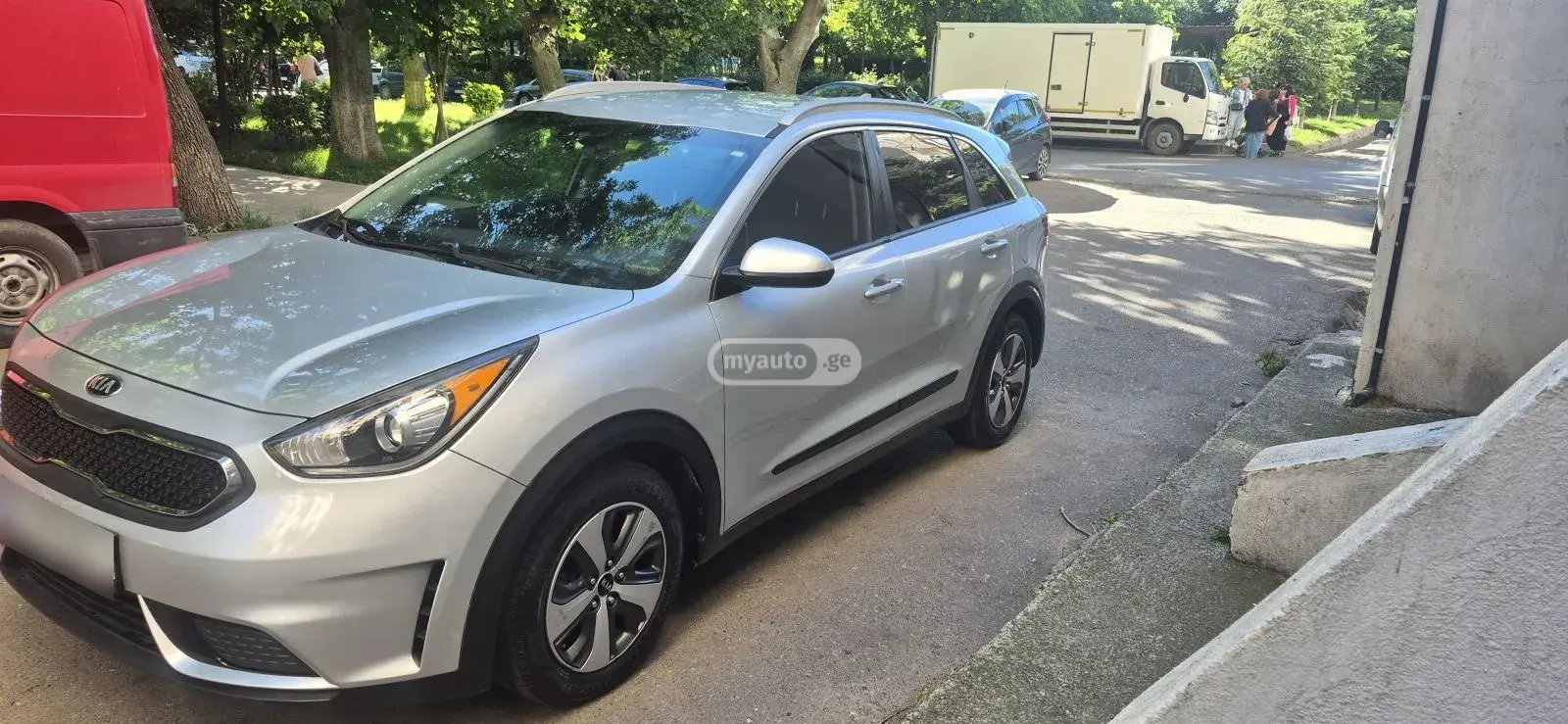 Kia Niro 2017 — photo 2