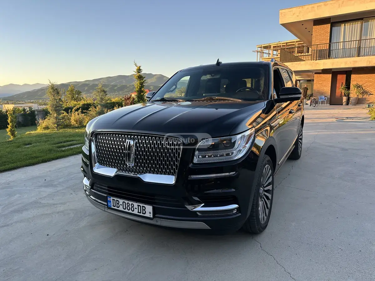 Lincoln Navigator 2019 — photo 2