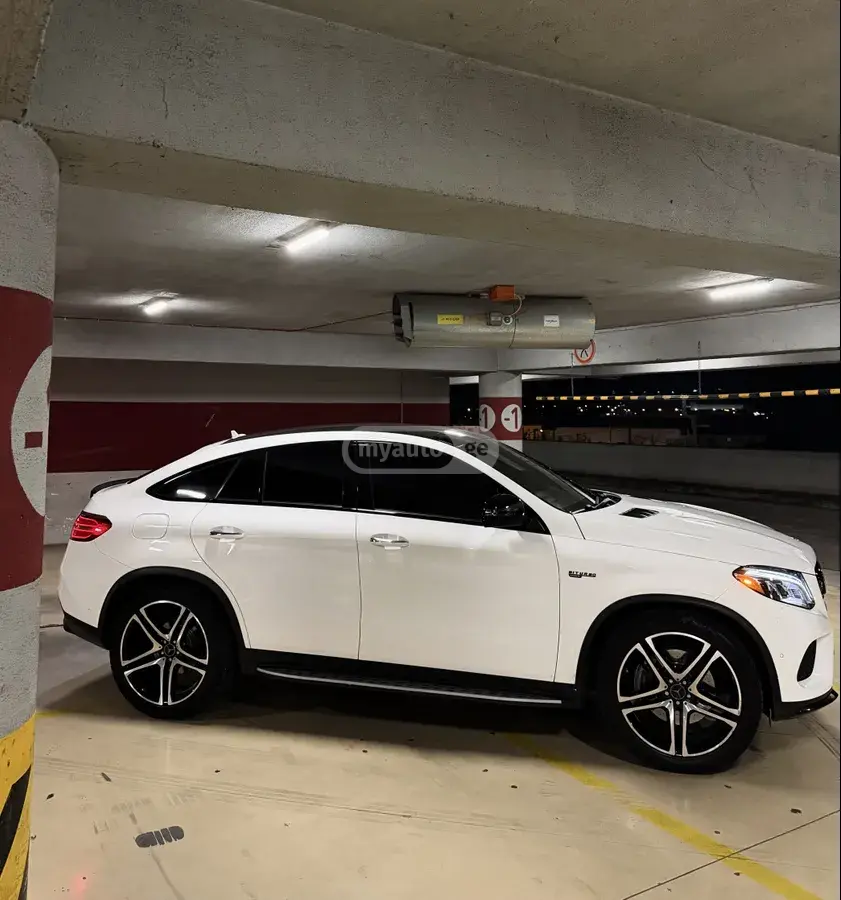 Mercedes-Benz GLE 43 AMG 2018 — photo 2