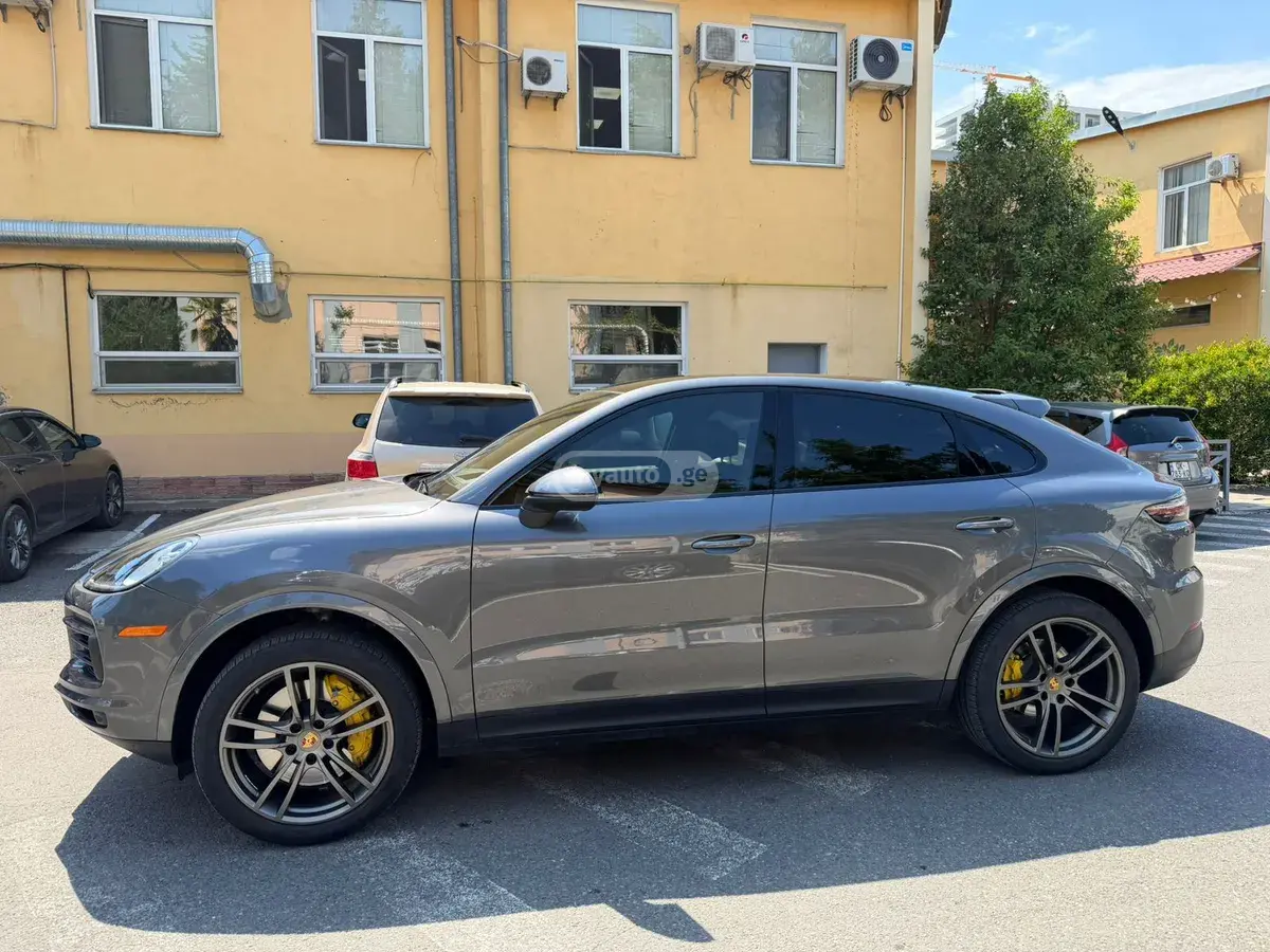 Porsche Cayenne 2020 — photo 2