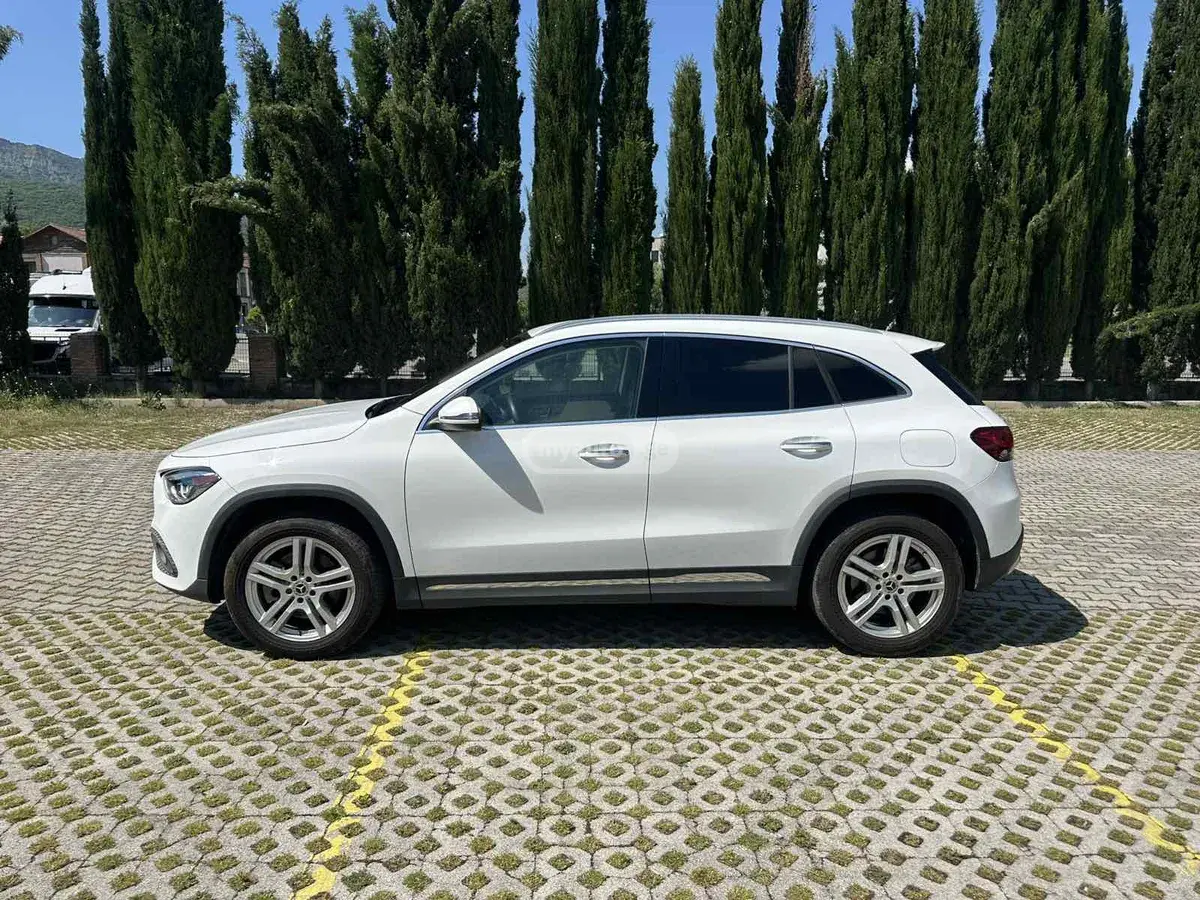 Mercedes-Benz GLA 250 2022 — photo 2