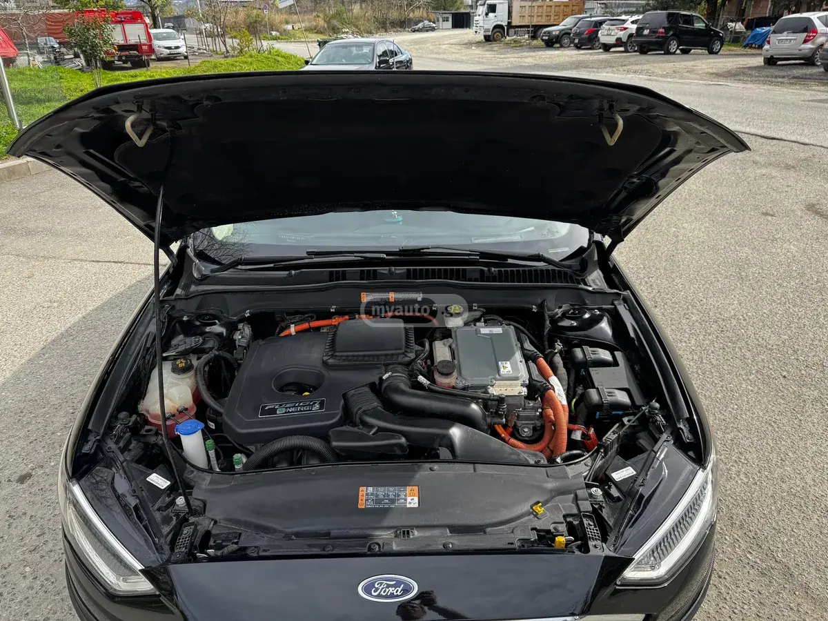 Ford Fusion 2017 — photo 2