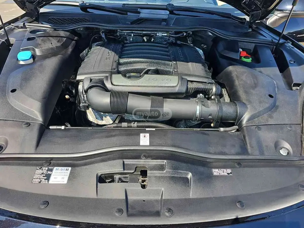 Porsche Cayenne 2015 — photo 2
