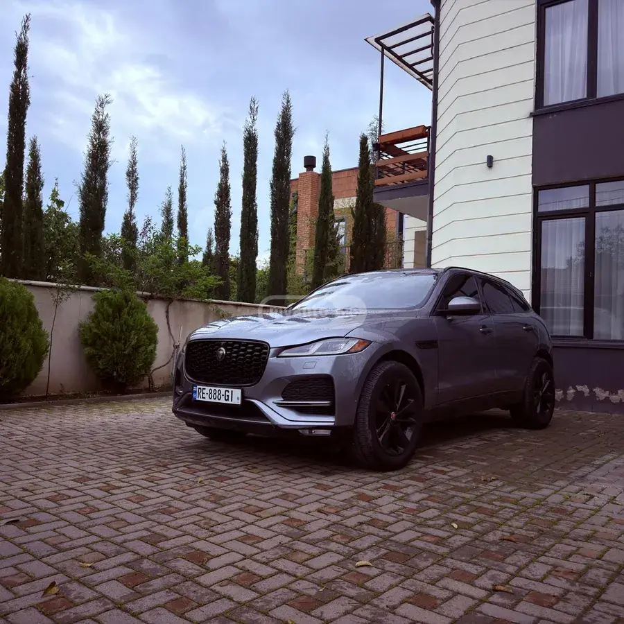 Jaguar F-Pace