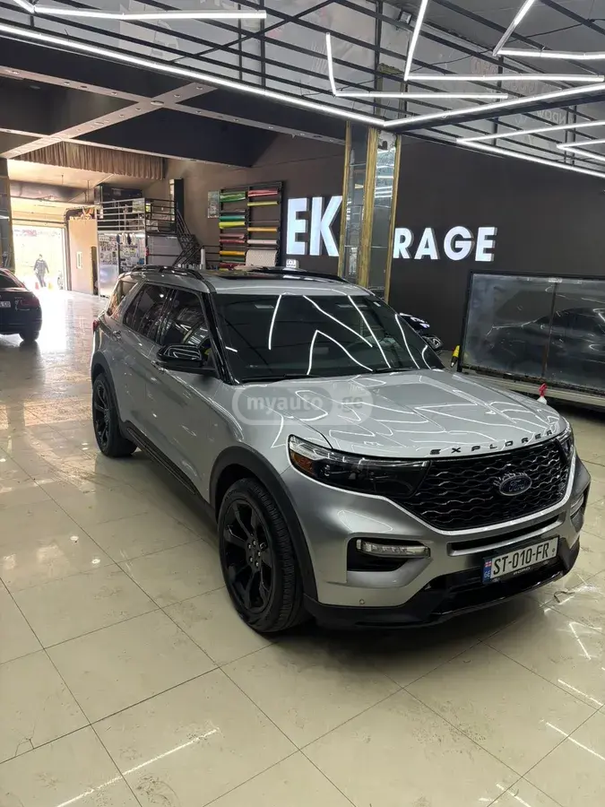 Ford Explorer