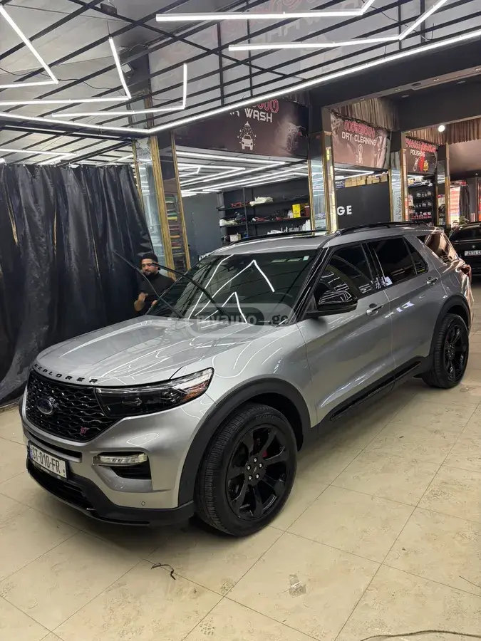 Ford Explorer 2020 — photo 2