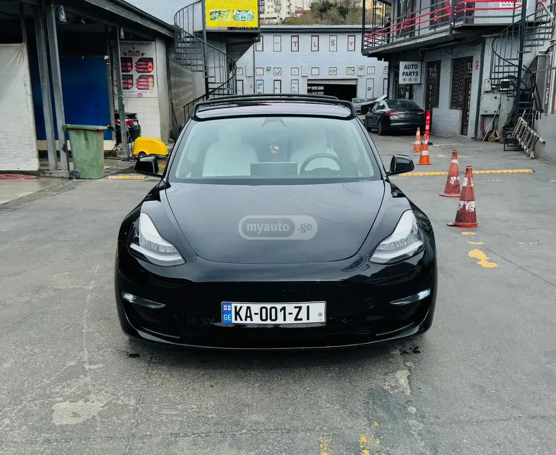Tesla Model 3 2018 — photo 2