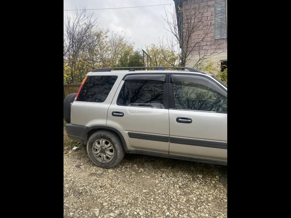 Honda CR-V 1997 — photo 2