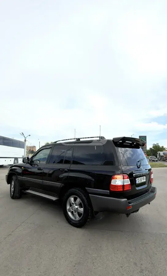 Toyota Land Cruiser 2000 — photo 2