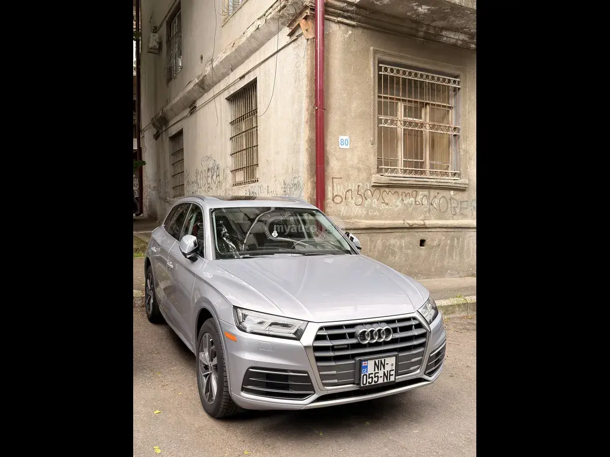 Audi Q5 2018 — photo 2