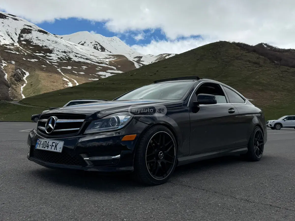 Mercedes-Benz C 350 2015 — photo 2