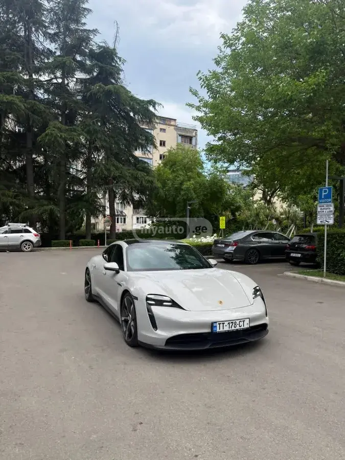 Porsche Taycan 4S 2021 — photo 2