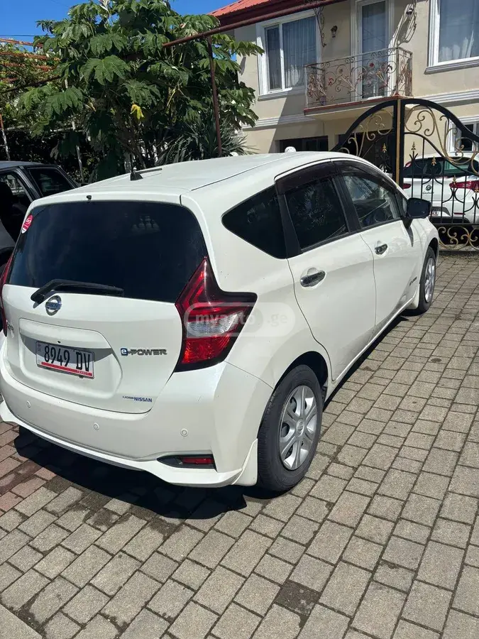 Nissan Note 2017 — photo 2