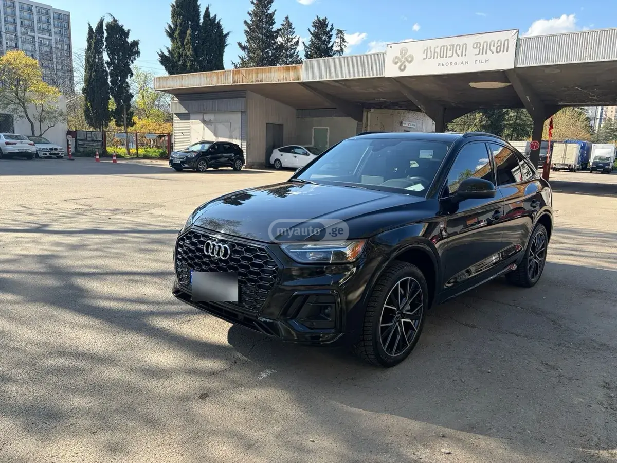 Audi Q5 2023 — photo 2