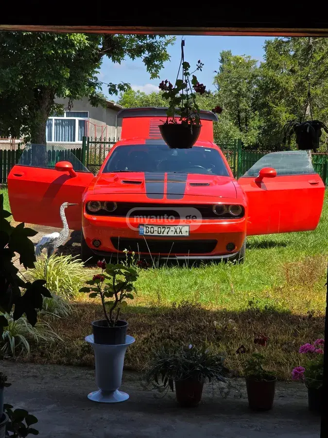 Dodge Challenger