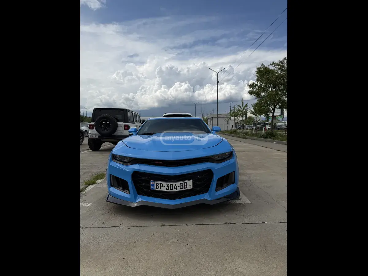 Chevrolet Camaro 2023 — photo 2