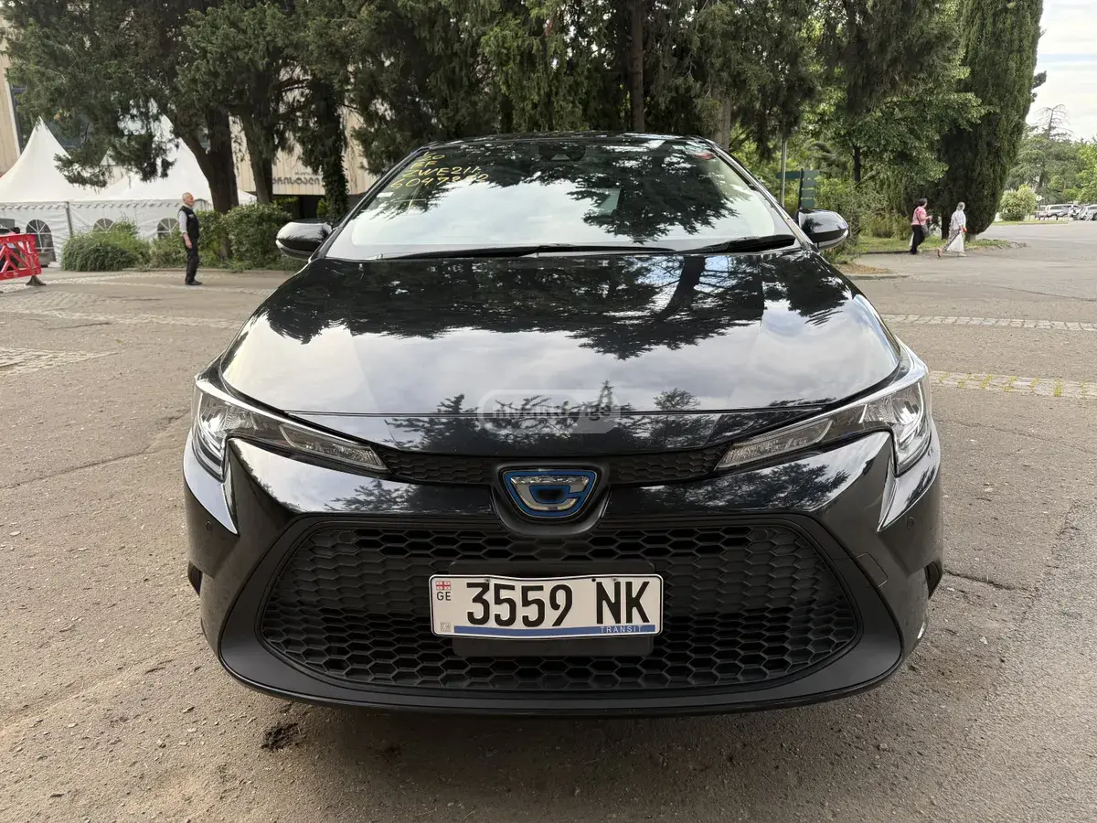 Toyota Corolla 2020 — photo 2