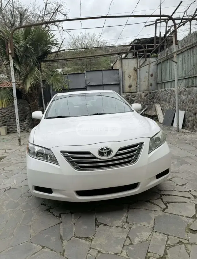 Toyota Camry 2009 — photo 2