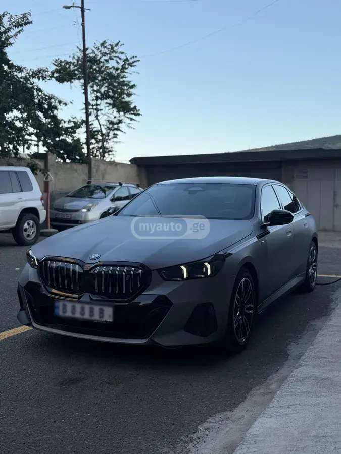 BMW 530 2024 — photo 2