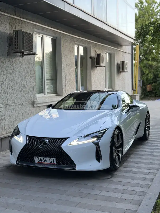 Lexus LC 500 2018 — photo 2
