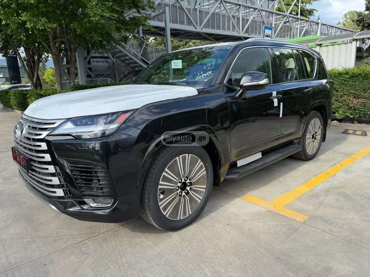 Lexus LX 500 2026 — photo 2