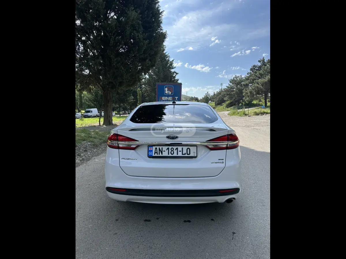 Ford Fusion 2017 — photo 2