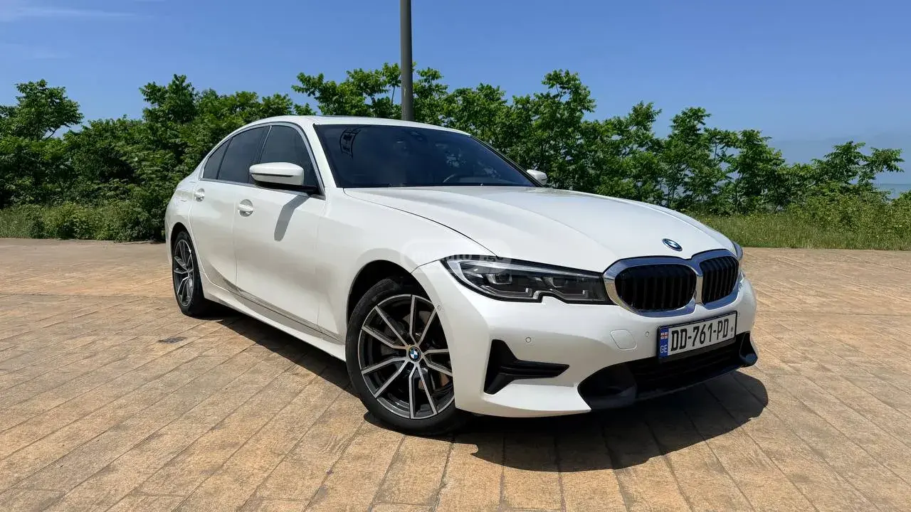 BMW 330