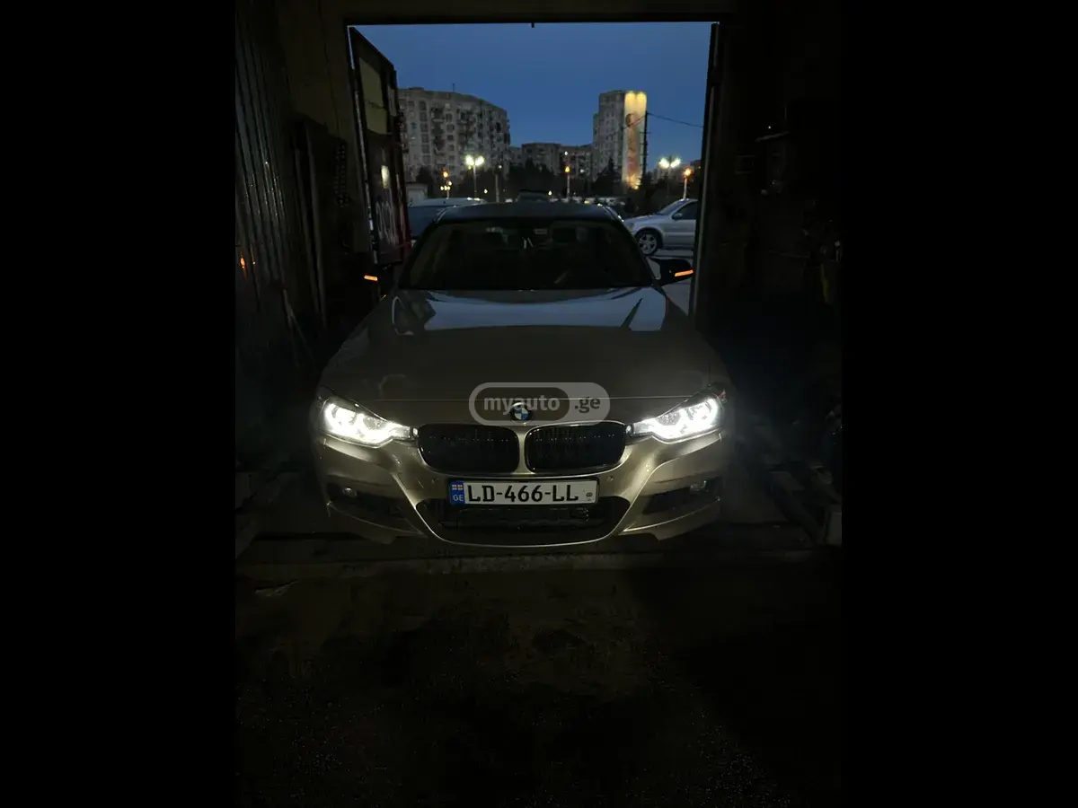 BMW 320