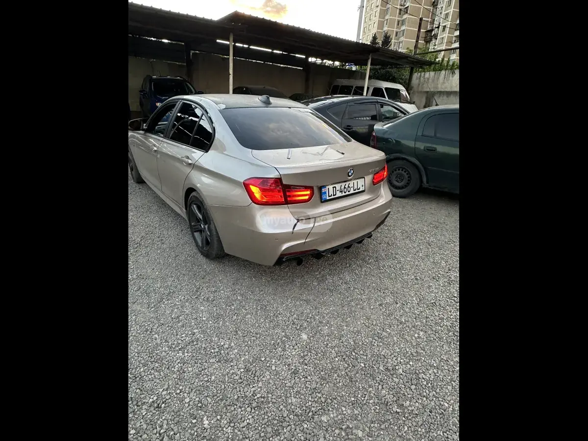 BMW 320 2014 — photo 2